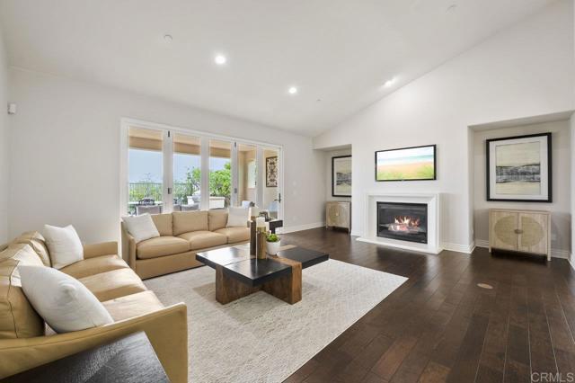 8548 Kristen View Court, San Diego CA: https://media.crmls.org/mediaz/6f590200-866a-4f33-b7eb-9a3c21a10952.jpg