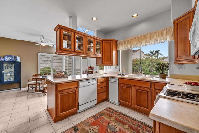 4981 Lamia Way, Oceanside CA: https://media.crmls.org/mediaz/6f59aca4-89fb-4bb6-bf53-72a2e0ec132a.jpg
