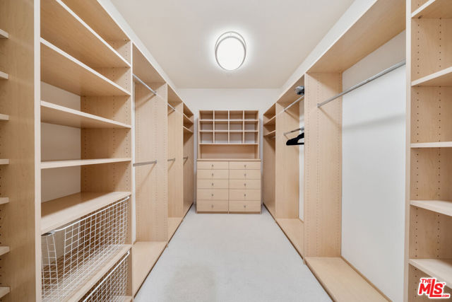 10148 Angelo Circle, Beverly Hills CA: https://media.crmls.org/mediaz/6f59f479-cb89-41a0-aadc-62d3a8117ac3.jpg