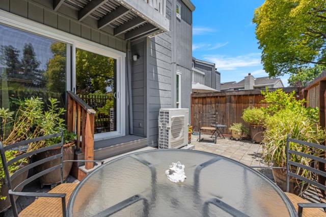 1096 Prevost Court, San Jose CA: https://media.crmls.org/mediaz/6f59fbee-a7cf-479e-a43b-2dc25be129f8.jpg