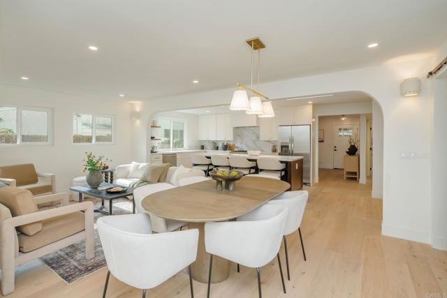 Detail Gallery Image 6 of 23 For 4210 Alcove Ave, Studio City,  CA 91604 - 3 Beds | 2 Baths