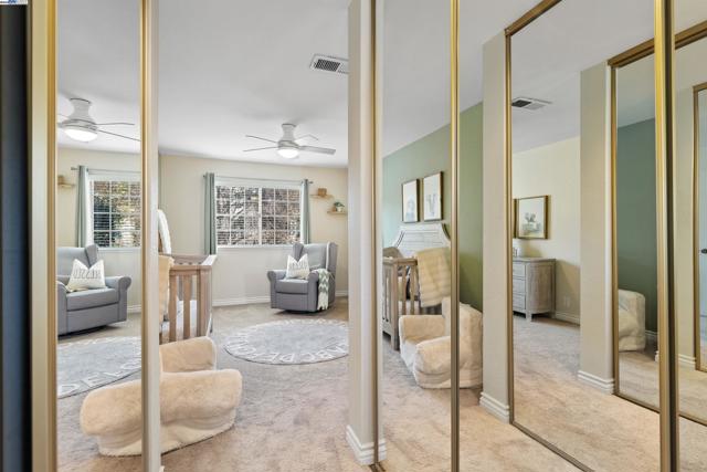 5409 Cameo Ct, Pleasanton CA: https://media.crmls.org/mediaz/6f5af486-191d-40a6-a973-2b4357bf0333.jpg