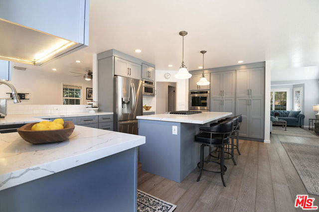 12713 Stanwood Drive, Los Angeles CA: https://media.crmls.org/mediaz/6f5c16e2-9d5c-45b1-93e7-e2f39603de22.jpg
