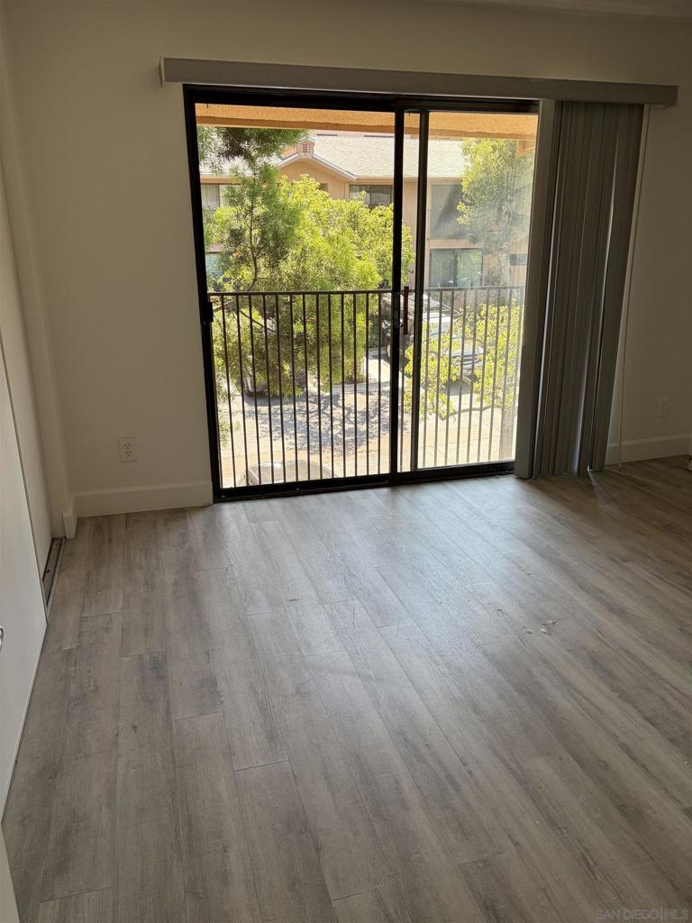 4296 5th Ave - photo 4