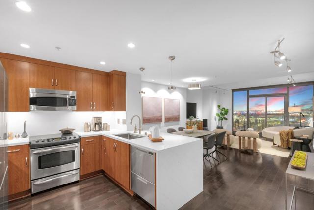 38 N Almaden Boulevard, San Jose CA: https://media.crmls.org/mediaz/6f5c9990-ff5e-4d05-a472-40da44252ff5.jpg