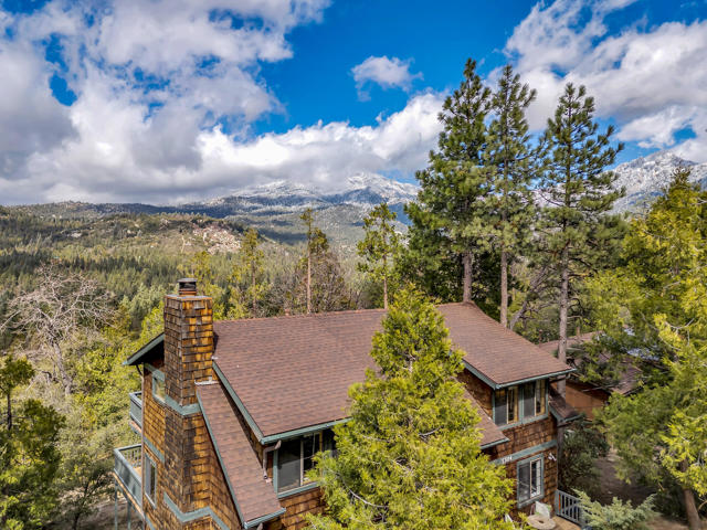 53184 Double View Drive, Idyllwild CA: https://media.crmls.org/mediaz/6f5c9d03-66ac-4bca-b6cb-77284981b382.jpg