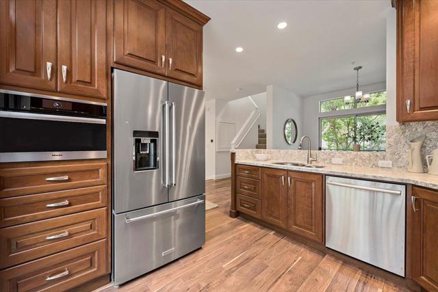 153 Irene Court, Mountain View CA: https://media.crmls.org/mediaz/6f5ca202-697e-4922-b09e-c33b98e3feee.jpg