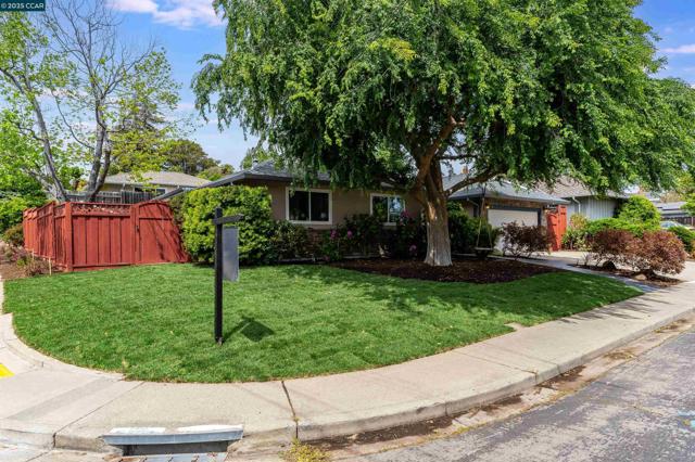 438 Odin Dr, Pleasant Hill CA: https://media.crmls.org/mediaz/6f5cd0d1-b29b-47ff-a8c3-2365f2f38de7.jpg