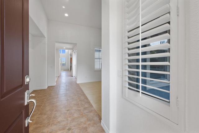Detail Gallery Image 7 of 55 For 106 Chesapeake Ct, San Marcos,  CA 92069 - 4 Beds | 3 Baths