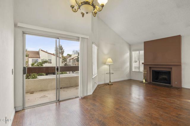 Detail Gallery Image 9 of 28 For 1718 Sinaloa Rd #215,  Simi Valley,  CA 93065 - 2 Beds | 2 Baths