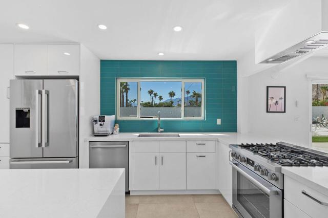 411 E Racquet Club Road, Palm Springs, CA 92262