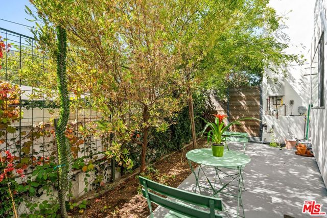 1244 14th Street, Santa Monica CA: https://media.crmls.org/mediaz/6f5ea38d-06f8-4878-9db3-2ebcdabc10ec.jpg