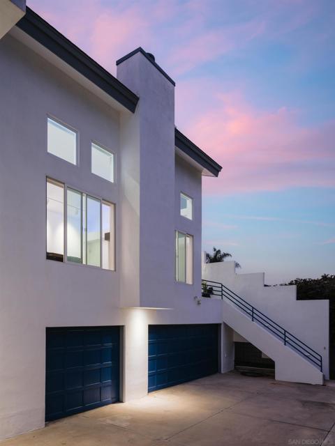 3960 Garfield St., Carlsbad CA: https://media.crmls.org/mediaz/6f5f0f2c-f1c2-4be7-a2a7-5fb659b6c503.jpg