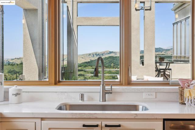 12688 Brookpark Road, Oakland CA: https://media.crmls.org/mediaz/6f5f8e93-7c19-422b-a322-43590bf35733.jpg
