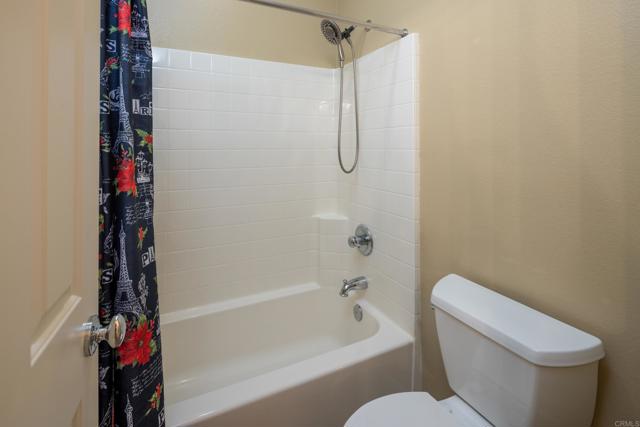 1185 Parkview Drive, Oceanside CA: https://media.crmls.org/mediaz/6f5fa8bc-786a-44d2-8255-4c3e4acdc628.jpg