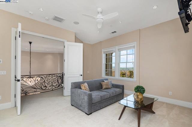 1569 Via Di Salerno, Pleasanton CA: https://media.crmls.org/mediaz/6f5fb52c-0712-4bba-992b-bd3b9bd6453d.jpg