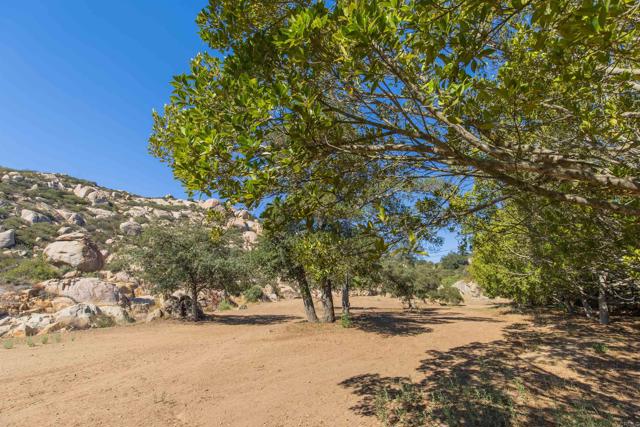 0 V/L Mahogany Ranch Road, Ramona CA: https://media.crmls.org/mediaz/6f608dc9-b786-4b95-8e9b-94c7934aa698.jpg