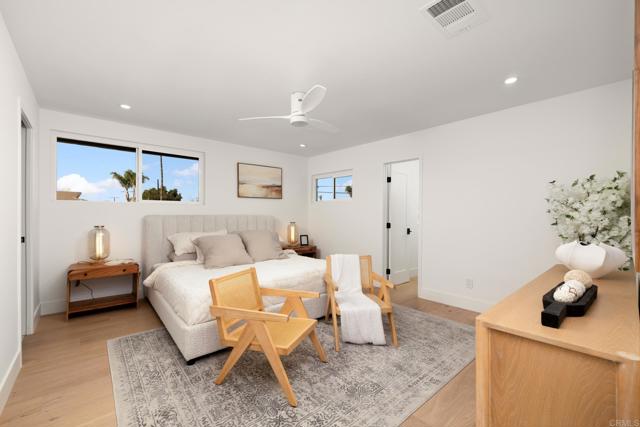 Detail Gallery Image 16 of 35 For 21792 Kaneohe Ln, Huntington Beach,  CA 92646 - 5 Beds | 2/1 Baths