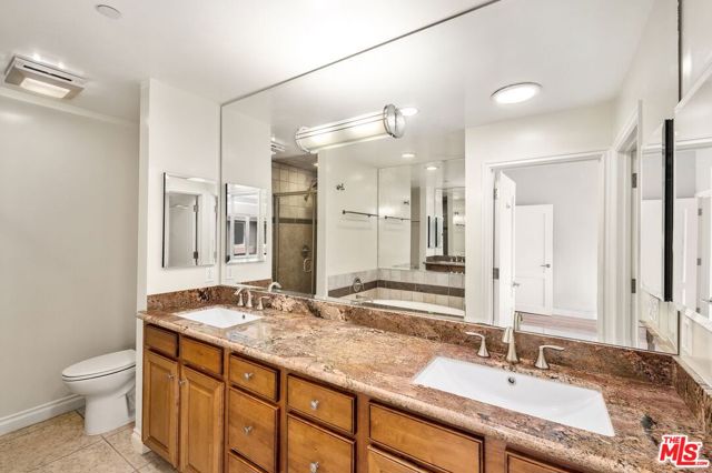 5241 Colodny Drive, Agoura Hills CA: https://media.crmls.org/mediaz/6f60f7e7-48a3-4561-af2d-e7bc9794e10a.jpg