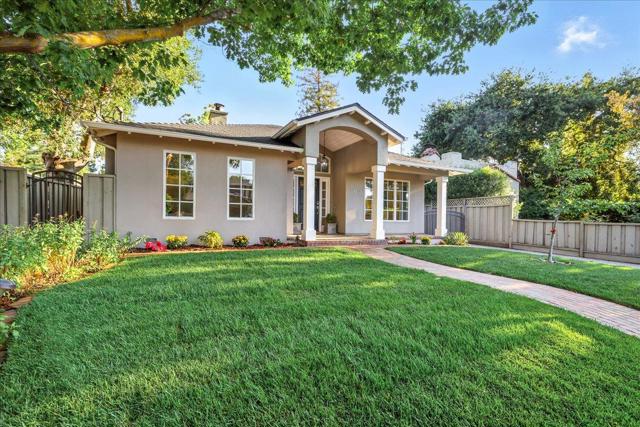 162 Del Monte Avenue, Los Altos CA: https://media.crmls.org/mediaz/6f6147c5-95fc-4f57-841a-680b9b0f7892.jpg