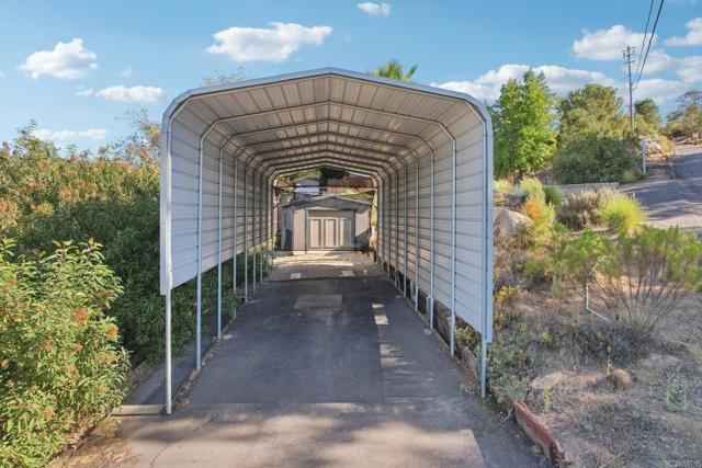 1921 Via Corina, Alpine CA: https://media.crmls.org/mediaz/6f617d97-2005-49d9-8baa-827c557e6e57.jpg