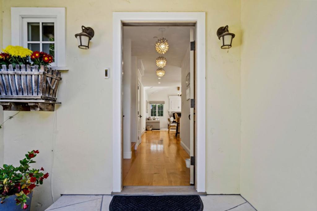 MLS #ML82027168 image #1