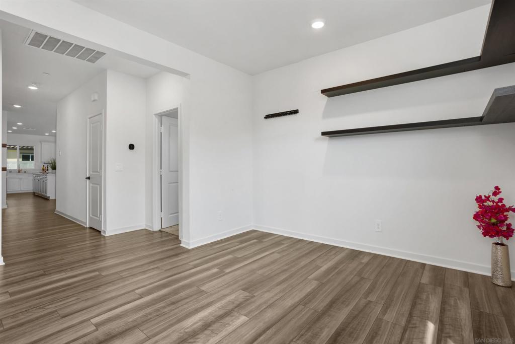 MLS #250036111SD image #21