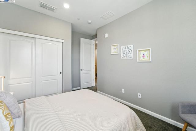418 Desert Holly St, Milpitas CA: https://media.crmls.org/mediaz/6f62b8ec-9356-45ae-b23f-242ba074982d.jpg