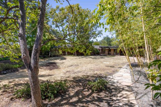 876 Southampton Drive, Palo Alto CA: https://media.crmls.org/mediaz/6f636e5a-633b-4551-8b78-73f13a35b1b5.jpg