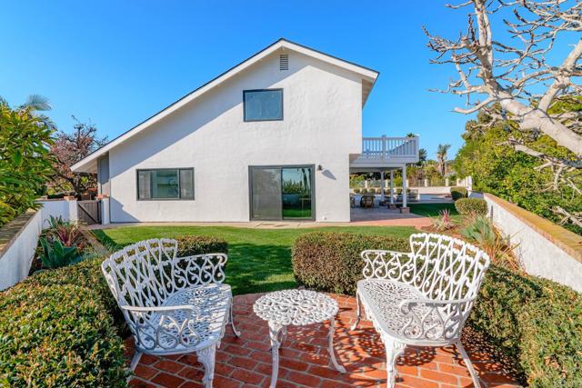 2193 Harbour Heights Rd, San Diego CA: https://media.crmls.org/mediaz/6f6380f2-d3e2-491d-8b34-f854c7d9acde.jpg