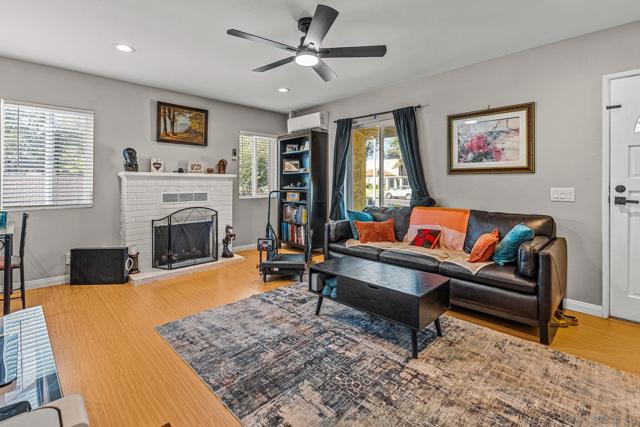 1215 N Broadway, Escondido CA: https://media.crmls.org/mediaz/6f63c826-2b67-4127-876c-458795b46205.jpg