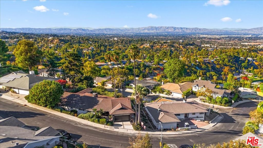 15451 Longbow DriveSherman Oaks img 27