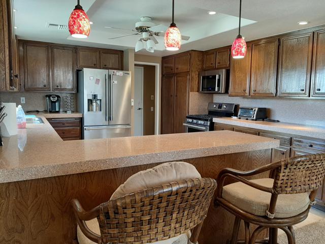 72385 Beverly Way, Rancho Mirage CA: https://media.crmls.org/mediaz/6f63e55a-7524-4146-aea1-02079e9fc577.jpg