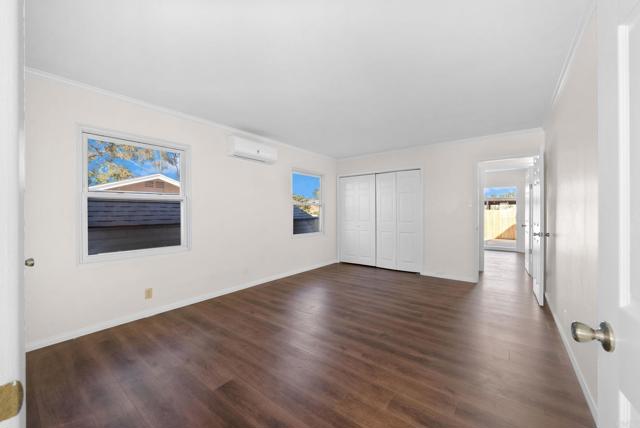 Image 11 of 37 For 5426 Dwight St