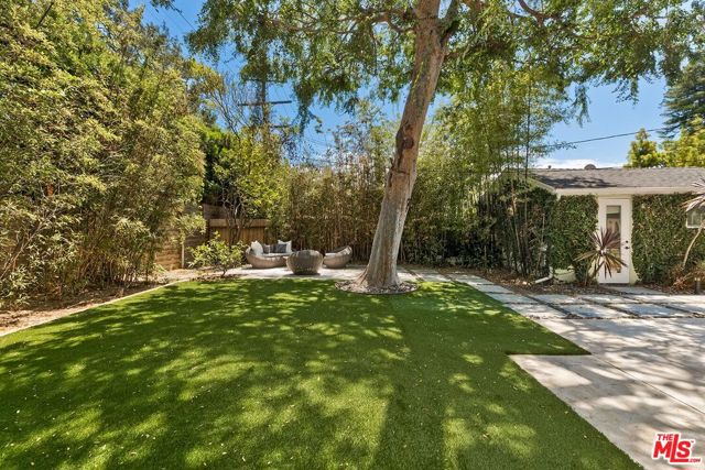 4208 Jasmine Avenue, Culver City CA: https://media.crmls.org/mediaz/6f649103-f82c-4e63-abff-065f51127f4d.jpg