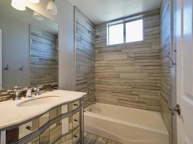 621 Forest Lake Drive, Pacifica CA: https://media.crmls.org/mediaz/6f64de5e-c3df-4a6c-b33d-5b79d9b3e0f5.jpg
