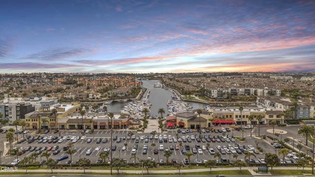 1542 Windshore Way, Oxnard CA: https://media.crmls.org/mediaz/6f64f76b-3d85-4206-9a4f-230f86638812.jpg