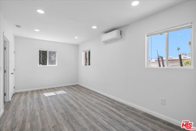 7241 Forbes Avenue, Unit B photo 9