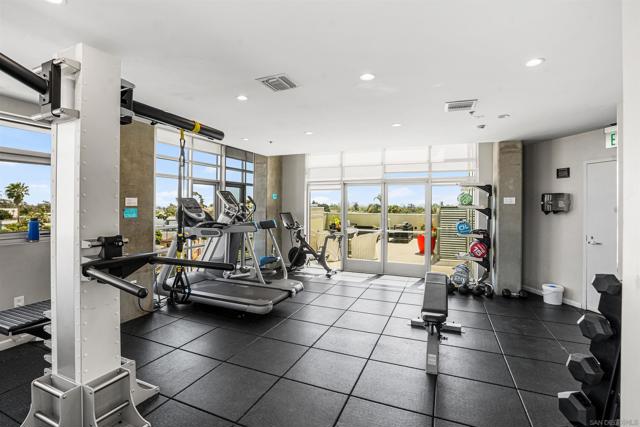 3740 Park Blvd, San Diego CA: https://media.crmls.org/mediaz/6f671df3-6dba-49fb-b14a-ccc6db8c4c26.jpg