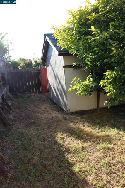 2956 Mckenzie Dr, Richmond CA: https://media.crmls.org/mediaz/6f6817d2-37a5-4fbf-80c1-faedb644f4cf.jpg