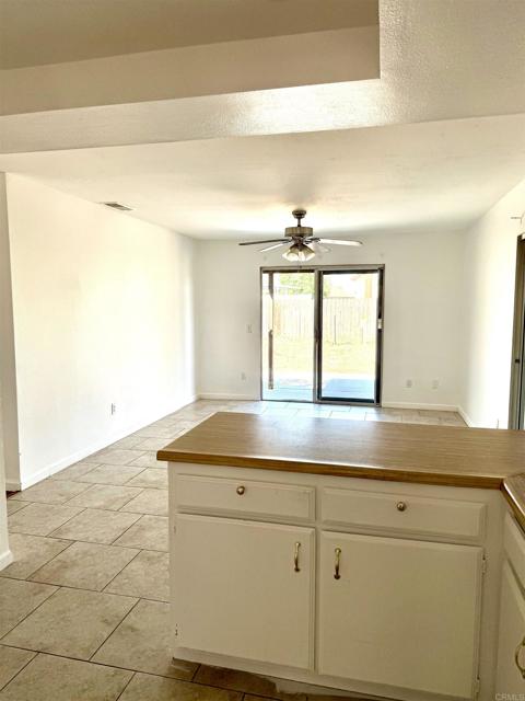 9366 Flinn, El Cajon CA: https://media.crmls.org/mediaz/6f68cb6d-e194-4055-85d2-4ba38953af4b.jpg