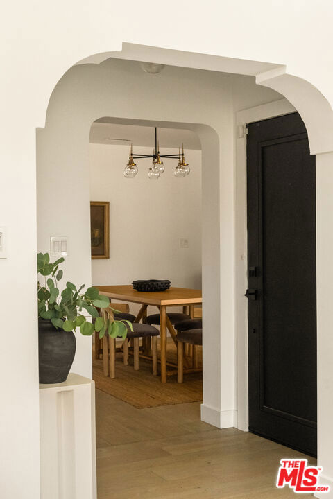 3928 S Bronson Avenue, Los Angeles CA: https://media.crmls.org/mediaz/6f68df38-9450-4fdf-a04d-7ec50fa95058.jpg