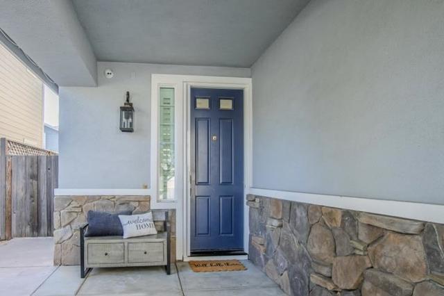555 Calle Buena Vista, Morgan Hill CA: https://media.crmls.org/mediaz/6f6971a3-2975-449b-ad66-8b5f5f5570bf.jpg