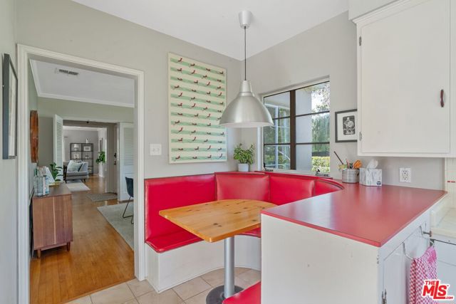 4224 Alcove Avenue photo 6