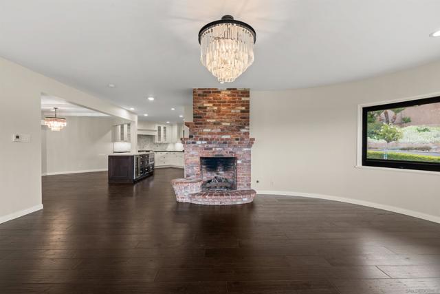 5602 Ladybird Lane, La Jolla CA: https://media.crmls.org/mediaz/6f6b3456-afa4-4aa7-81eb-db3ebc549d73.jpg