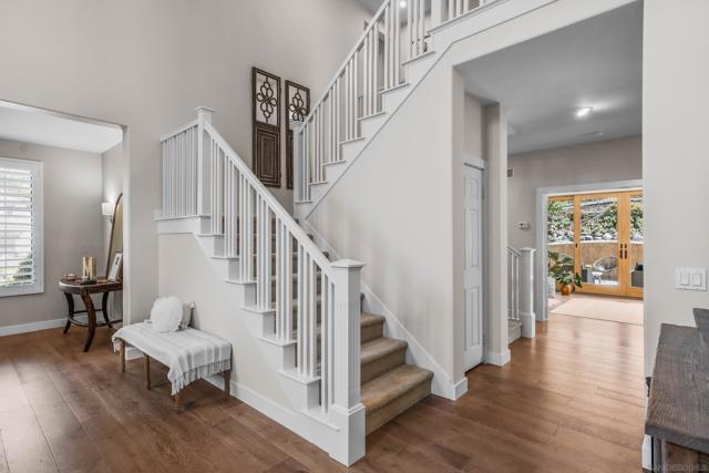 Image 22 of 44 For 923 Merlo Ct
