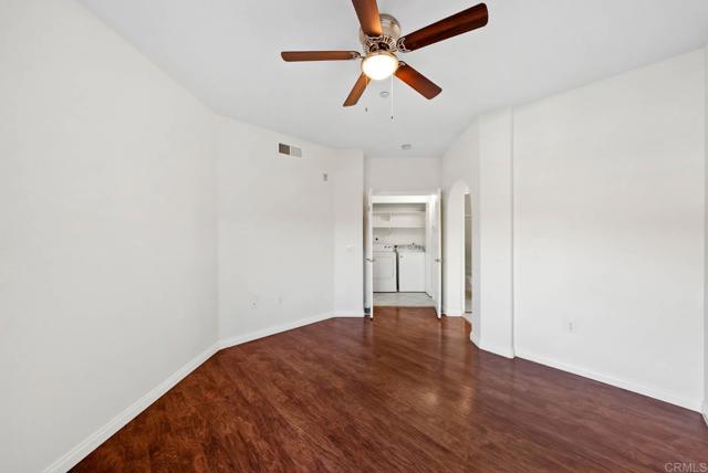 2707 Lake Pointe DR, Spring Valley CA: https://media.crmls.org/mediaz/6f6d4669-28a6-4ee3-8498-103e365c6829.jpg