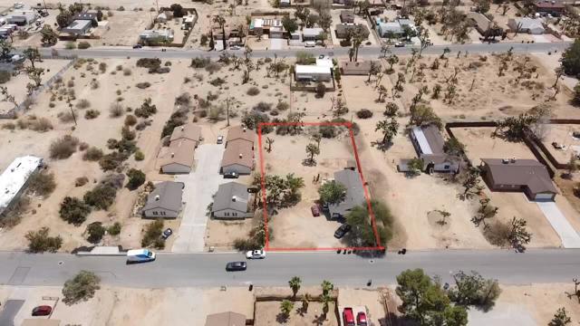 7421 Bannock Trail, Yucca Valley CA: https://media.crmls.org/mediaz/6f6f2def-42cc-43a5-a690-deaa8c7461d6.jpg