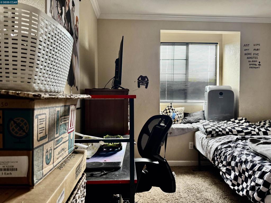 https://media.crmls.org/mediaz/6f6fbcc8-01aa-423d-87ce-87f3e837a6fd.jpg?preset=X-Large