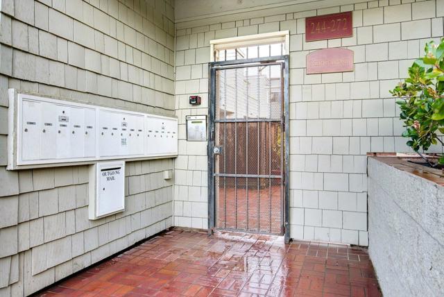 272 State Street, San Mateo CA: https://media.crmls.org/mediaz/6f702ae0-18dc-4352-a533-f2c881ceb1ef.jpg